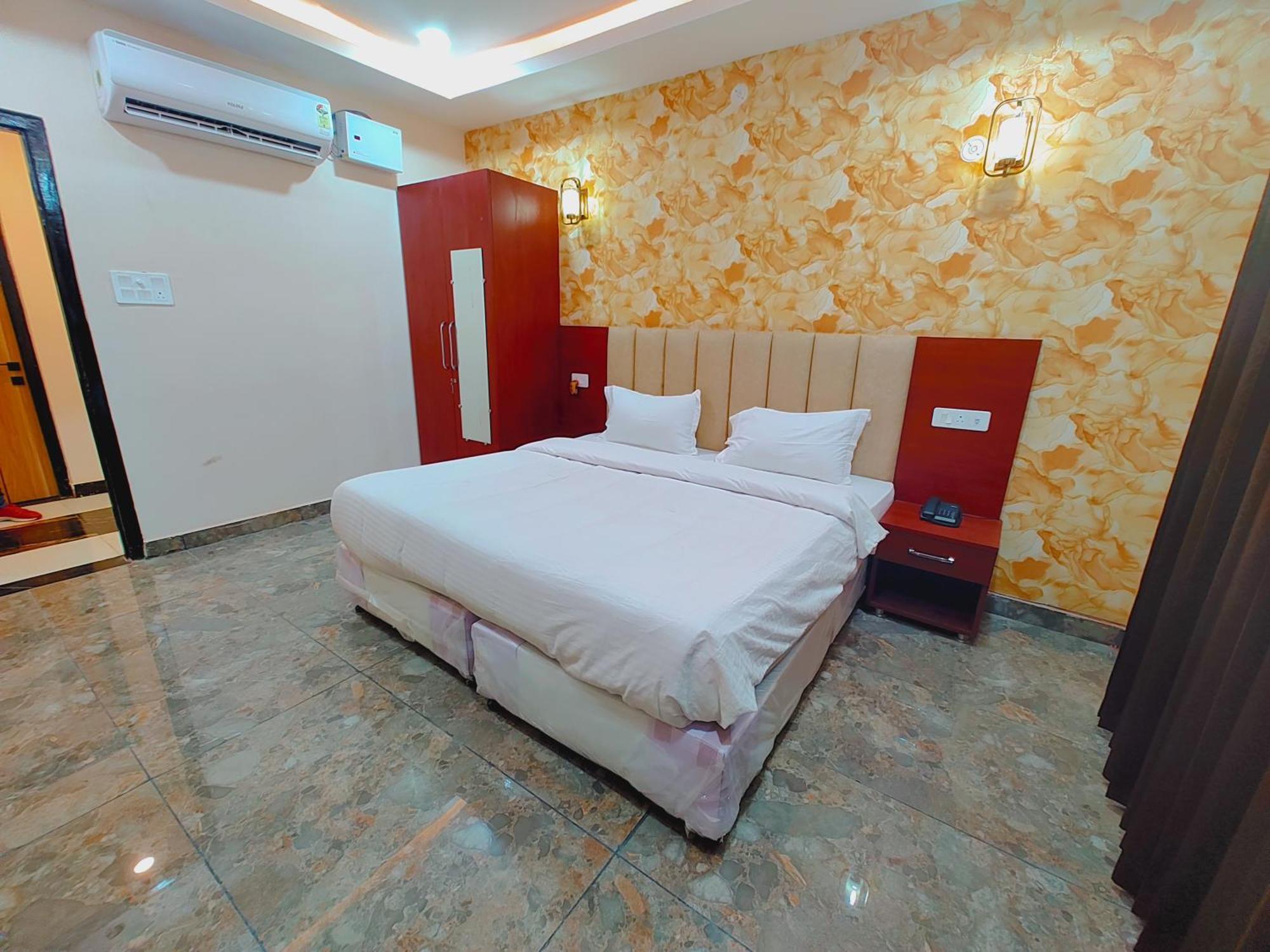 Awadh Samrat Resort Ayodhya Exterior foto