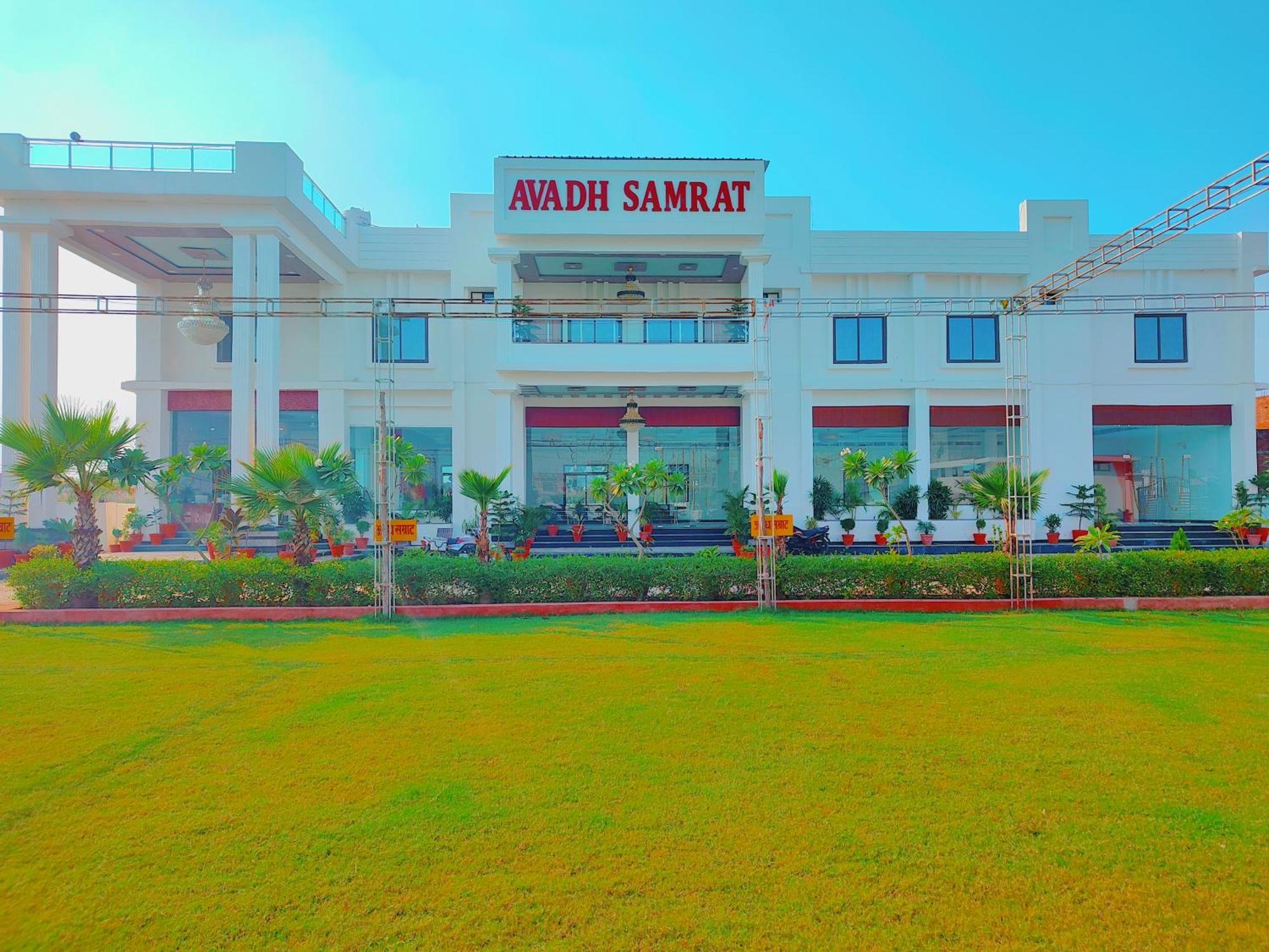 Awadh Samrat Resort Ayodhya Exterior foto